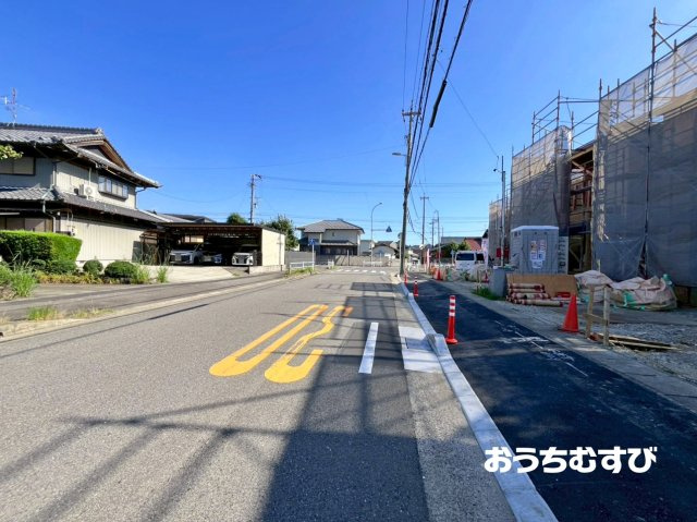 小牧市二重堀第3(全5棟)の前面道路含む現地写真