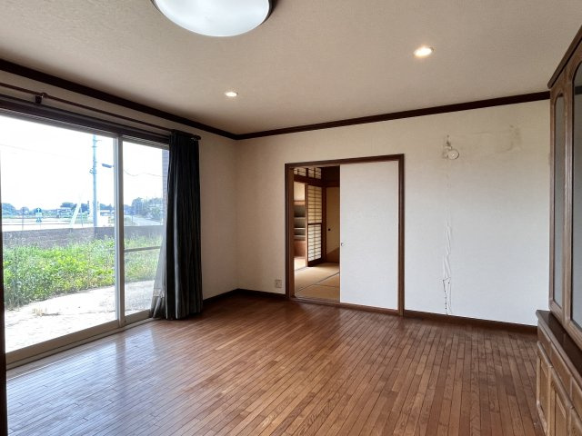 筑西市知行・中古戸建の居間・リビング