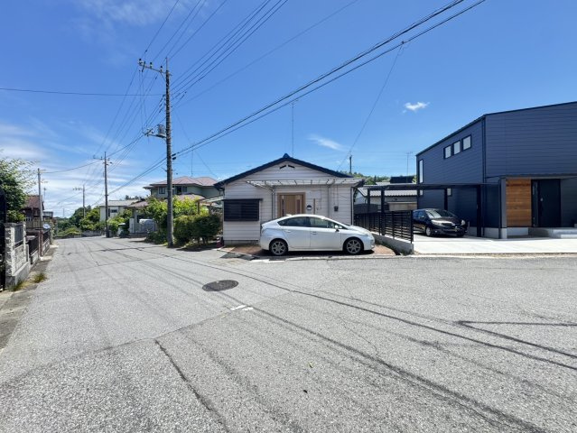宇都宮市大谷町中古戸建の前面道路含む現地写真