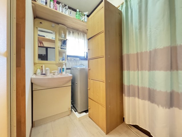 宇都宮市大谷町中古戸建の洗面所