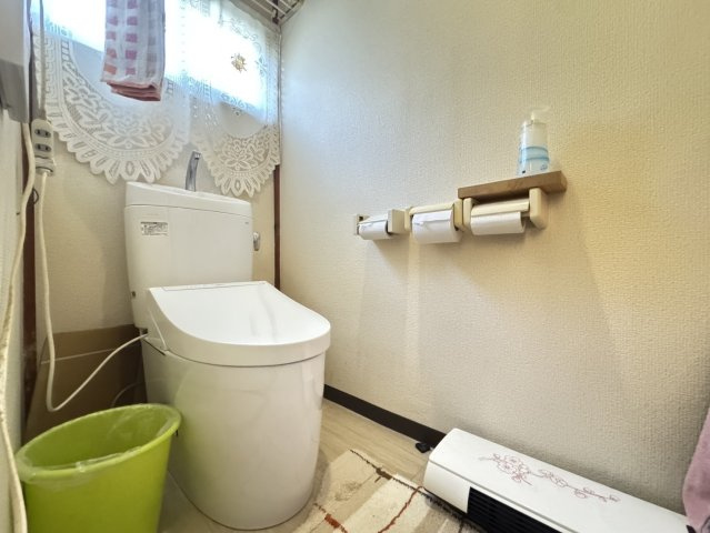 宇都宮市大谷町中古戸建のトイレ