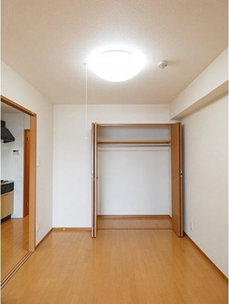 ラルジュ南分の洋室