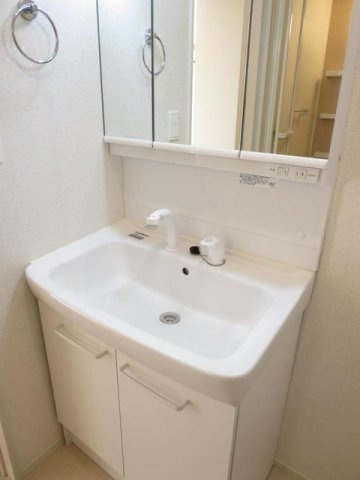 グランレジデンス　国府　Ｂ－Ⅰの洗面所|洗面所です