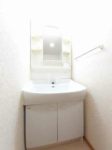ラフィナート　エスパシオ　Ａの洗面所|忙しい朝には欠かせない洗面所です