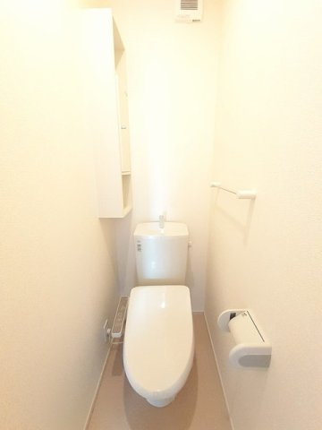 メゾン・Ｍ　Ⅰのトイレ|コンパクトで使いやすいトイレです