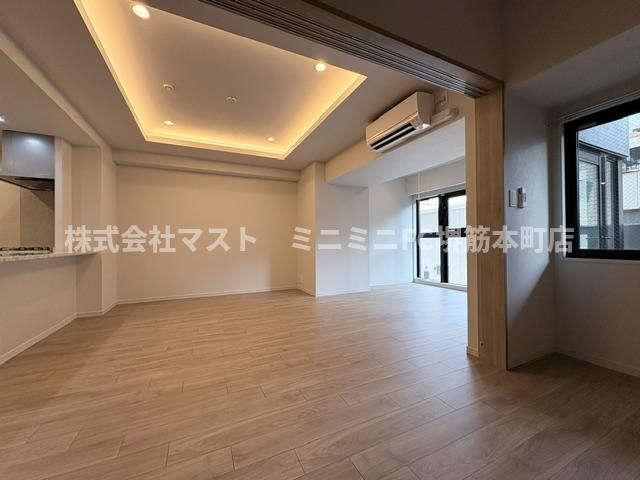 S-RESIDENCE谷町六丁目aloの玄関