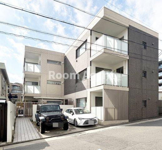 グランドゥール覚王山の外観