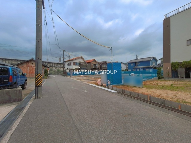 【前面道路含む現地写真】の画像