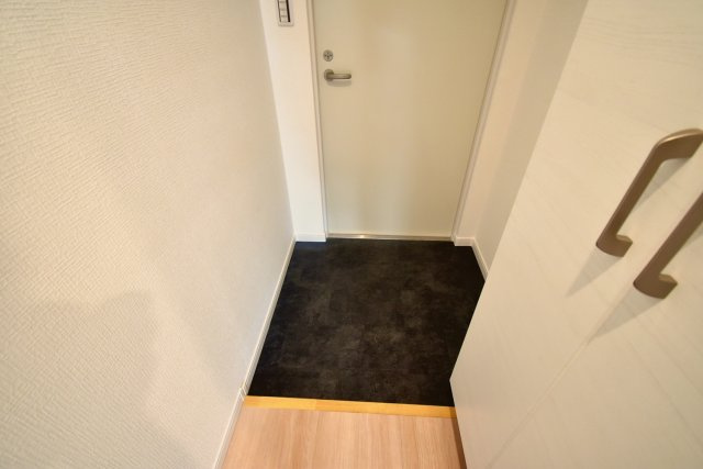 ソリティア西宮の玄関