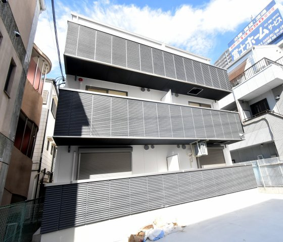 ソリティア西宮の外観