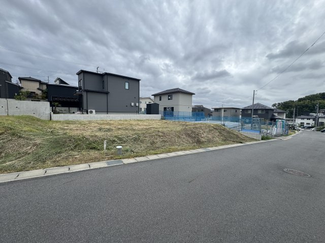 名古屋市緑区鳴海町字大清水の前面道路含む現地写真
