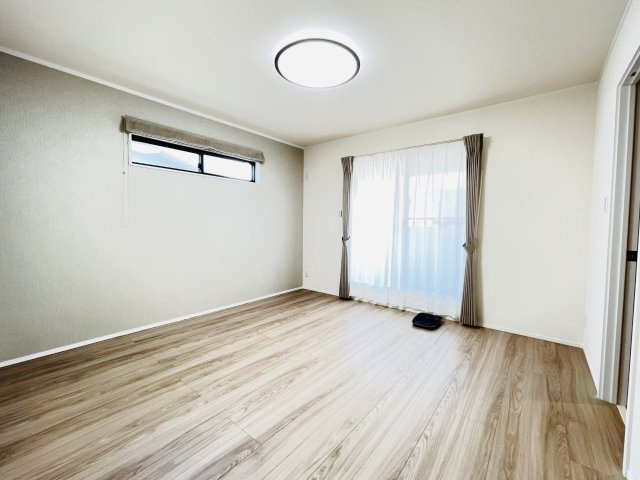 岡崎市上地6丁目　新築分譲住宅　全5棟　5号棟の洋室|居室は、収納つきで子ども部屋や寝室など多彩な用途の利用ができます♪