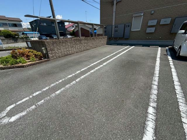 パインガーデンの駐車場