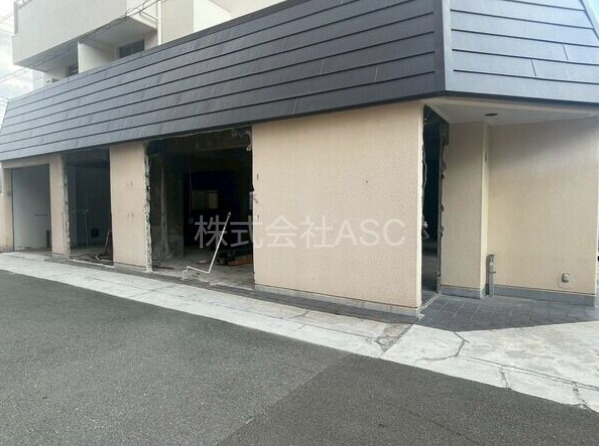 西田辺Premiere 貸店舗・事務所のエントランス