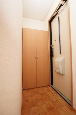 サン・ジュリアンの玄関