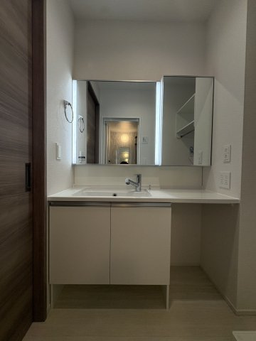 【独立洗面台】 | D-ROOM神明町ⅡB | ※同物件・同タイプの写真です。