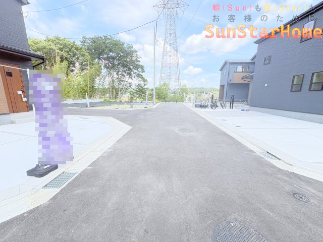 【サンスターホーム】青梅市今寺2丁目　新築12号棟の前面道路含む現地写真