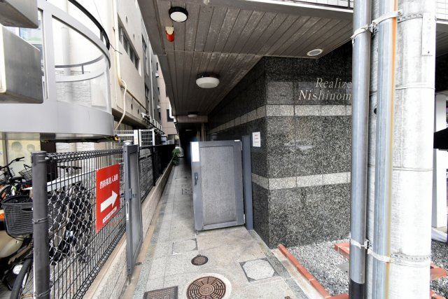 西宮市田中町の賃貸マンションのエントランス