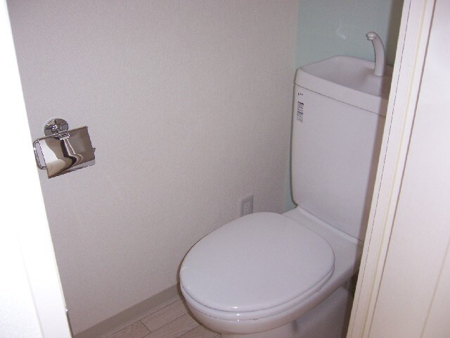 福岡市博多区竹下２丁目の賃貸マンションのトイレ