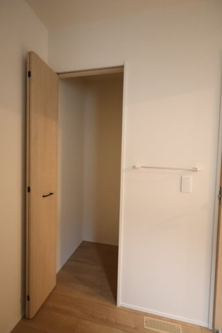 《仲介手数料無料》西区大字佐知川326-3新築一戸建てリナージュの収納