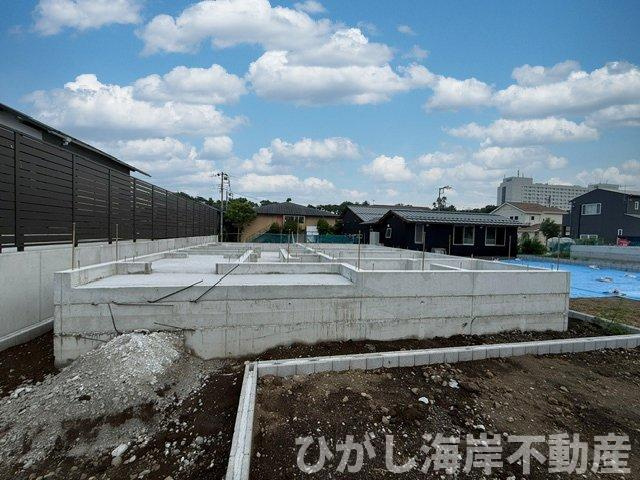 中郡大磯町国府本郷　新築戸建　全４棟の外観|7月25日撮影　建築中　現地外観