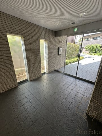 ルチューレ西梅田のロビー