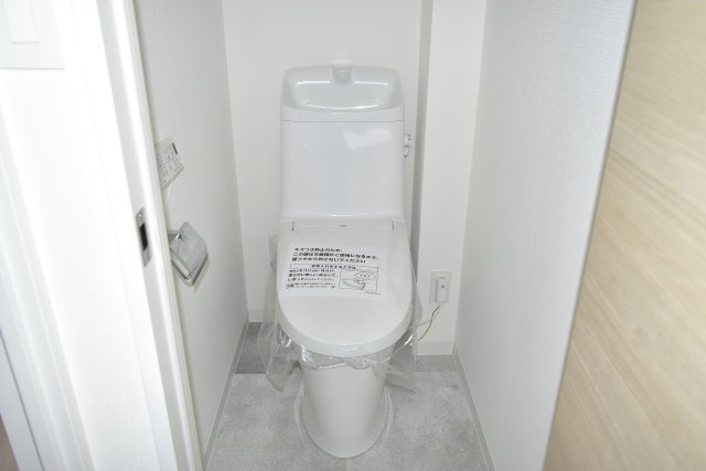 青梅市師岡町２丁目の中古マンションのトイレ