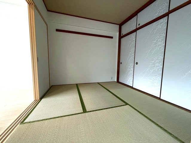 ◆２０２５年１２月リフォーム完了◆南向きバルコニー◆収納豊富◆向島ニュータウン２街区Ｂ棟の和室|和室