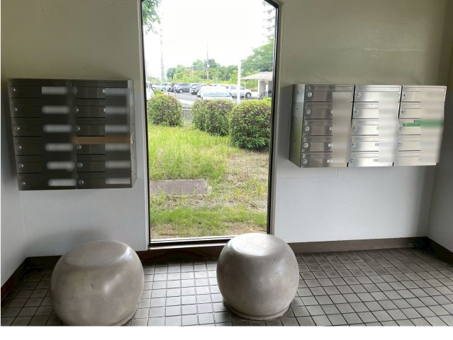 ◆２０２５年１２月リフォーム完了◆南向きバルコニー◆収納豊富◆向島ニュータウン２街区Ｂ棟の設備|郵便受け