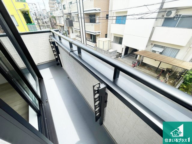 神戸市東灘区魚崎南町　新築一戸建てのバルコニー|ワイドバルコニーは洗濯物を干すスペースが広いのでご家族が多くても安心！