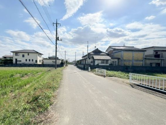 【土地】比企郡川島町戸守売地 A区画の前面道路含む現地写真