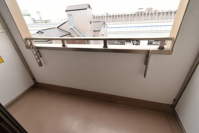 カルミア・甲子園のバルコニー