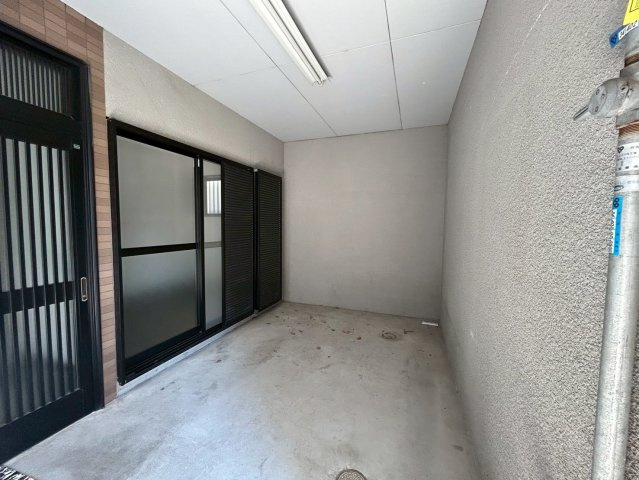 大阪市城東区東中浜2丁目の洋室