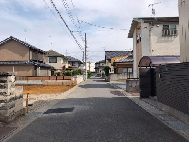 BLOOMING GARDEN　深谷市緑ケ丘の前面道路含む現地写真