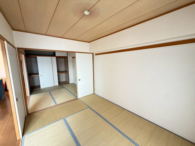 ファミールガーデン二条駅前 東棟の和室