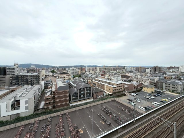 ファミールガーデン二条駅前 東棟の展望