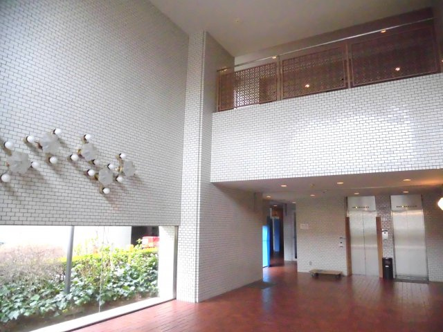 三越ゼームス坂マンションのロビー|落ち着いたロビーです