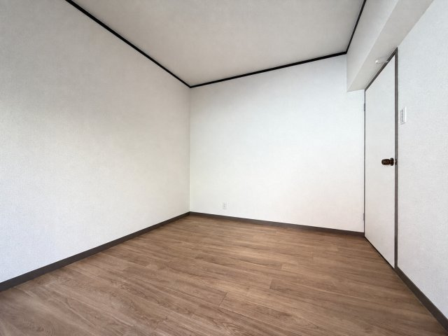 ライオンズマンション八事の洋室