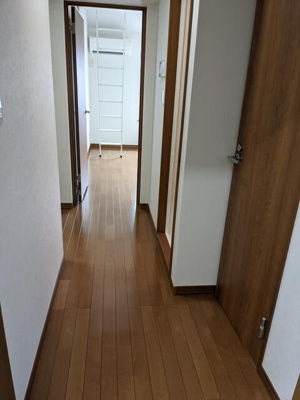 【玄関】 | ラフィネ梅島