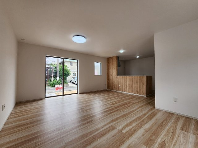 アーバンスタイルKIP高崎市島野町1期の居間・リビング|現地撮影