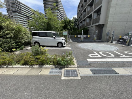 ART RESIDENCE IN OoTAKA-no-MORIの駐車場