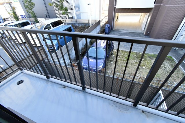 西田町テラスハウスのバルコニー