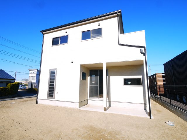 長生郡一宮町東浪見　中古戸建の外観|ワイドバルコニーから海が見えます。海岸まで120ｍ　サーフハウス外シャワー完備 土地約81坪