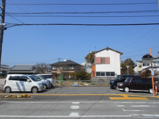 鴨部上町M西駐車場の外観