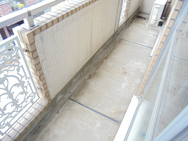 エミール三田のバルコニー