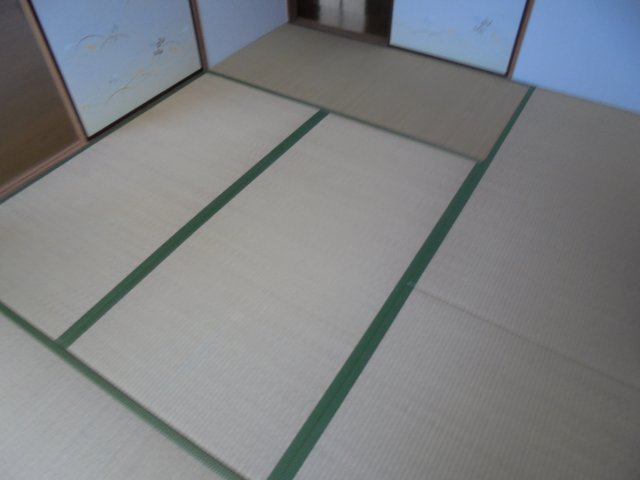 エミール三田の和室
