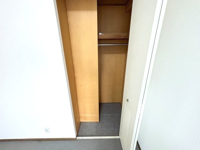 クローバーハイツ南花台の収納