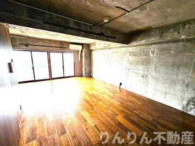 【居間・リビング】 | 山本マンション | おしゃれなリビングです