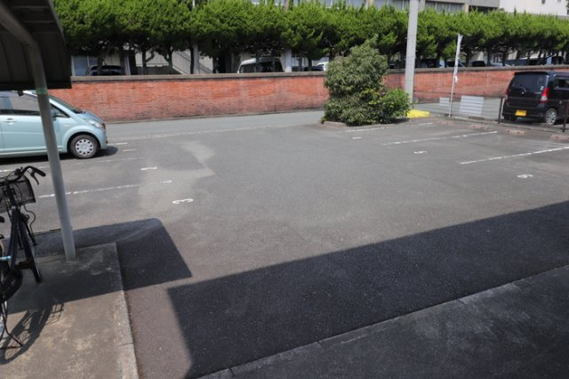 セジュール柳川Ⅱの駐車場