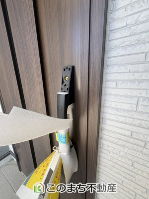 【設備】 | いろどりアイタウン栃木市平柳町3丁目22-P2　2号棟 | ディンプル＆電子キーで防犯性の高い玄関です☆